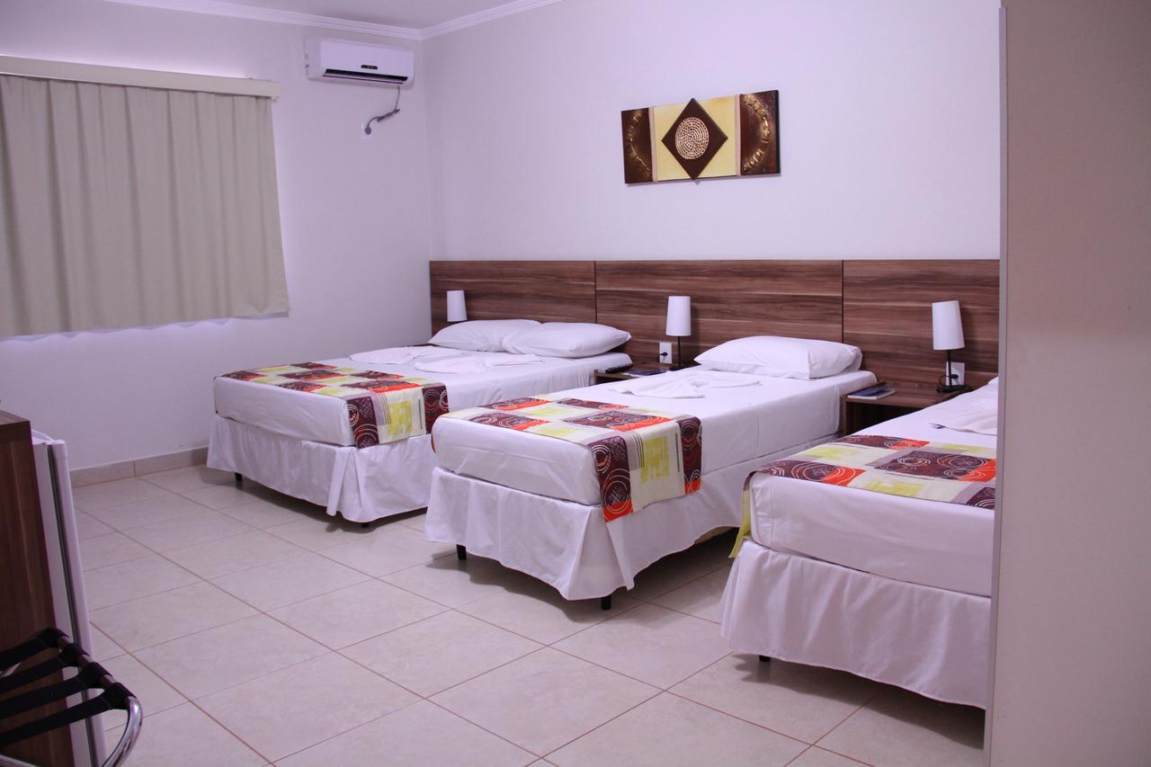 Beira Lago Palace Hotel Morrinhos  Exterior photo