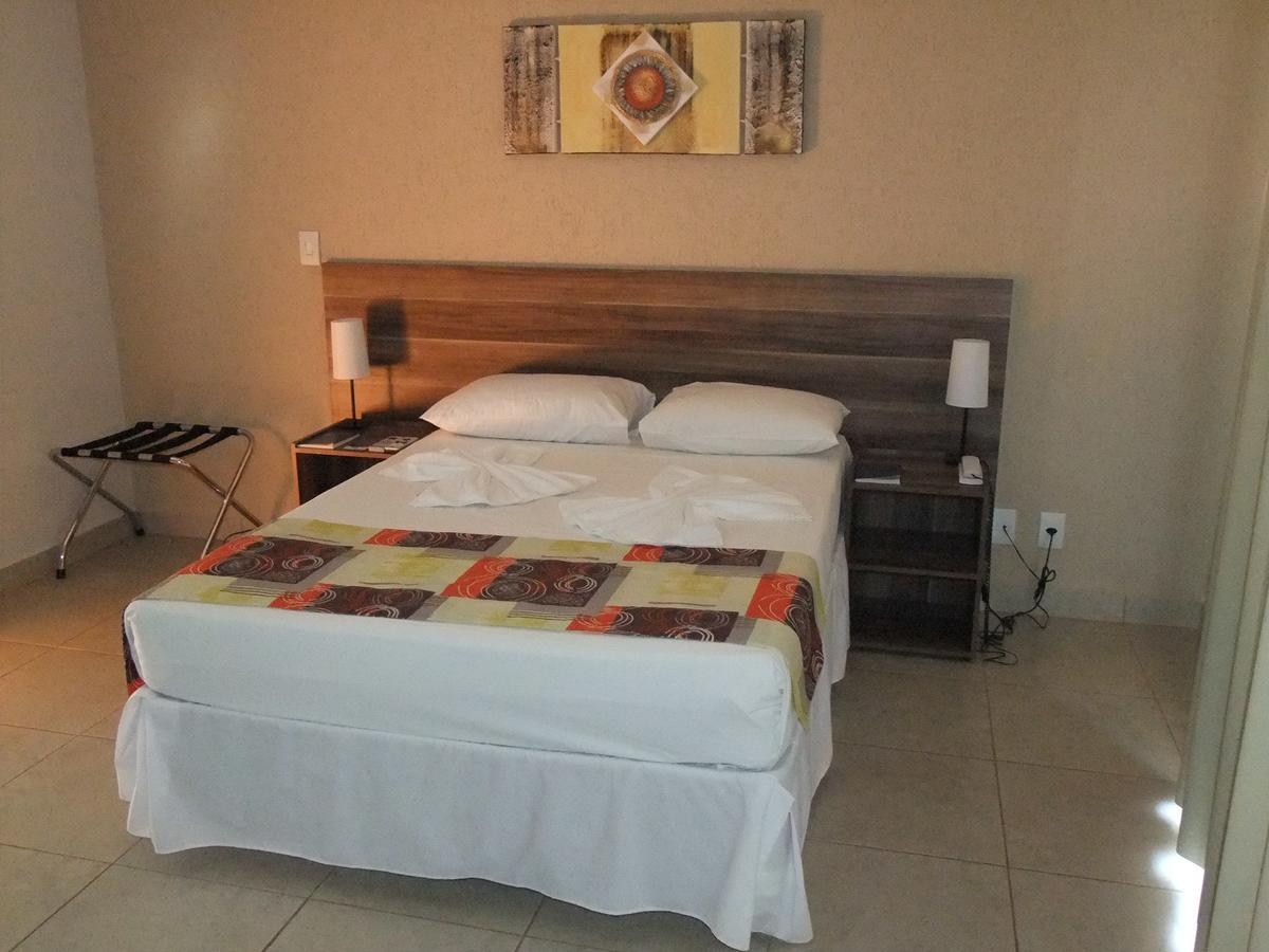 Beira Lago Palace Hotel Morrinhos  Exterior photo