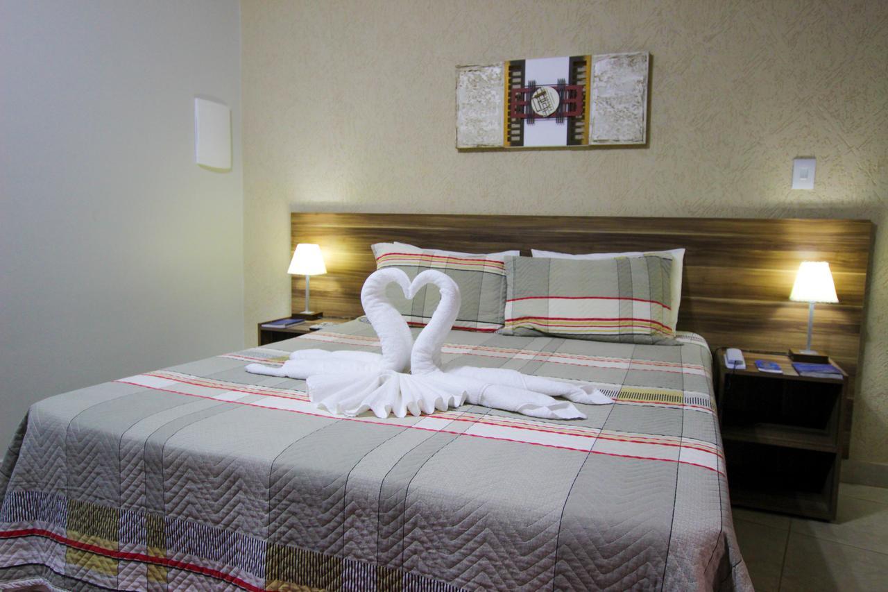 Beira Lago Palace Hotel Morrinhos  Exterior photo