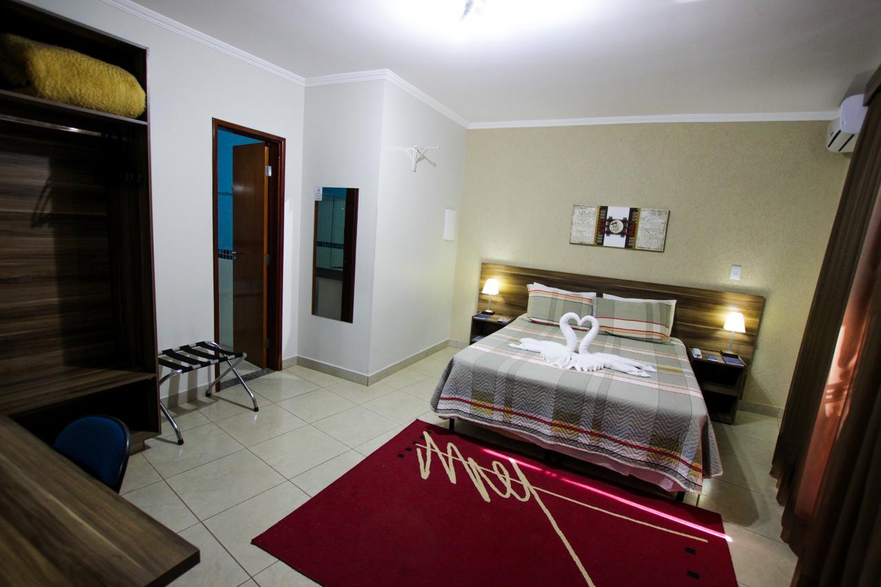 Beira Lago Palace Hotel Morrinhos  Exterior photo