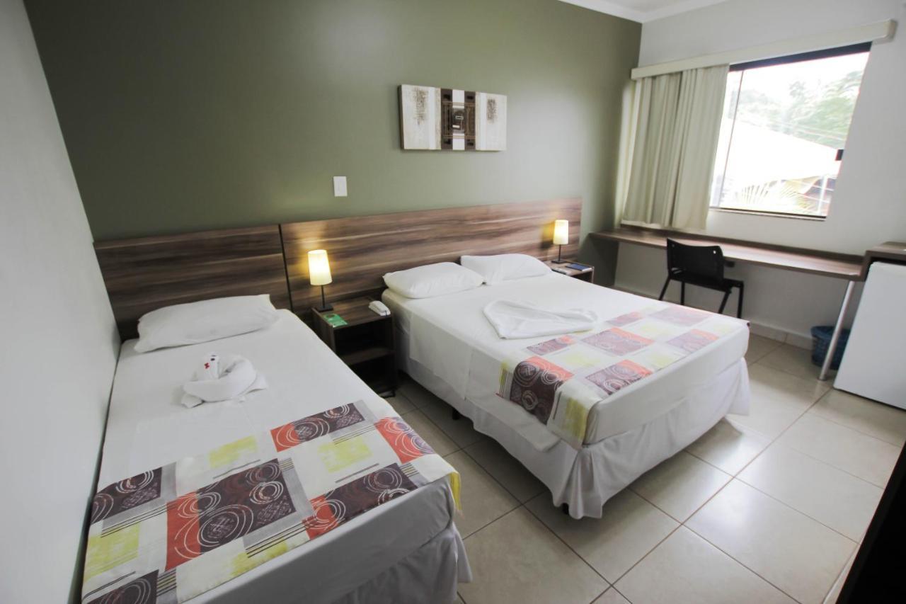 Beira Lago Palace Hotel Morrinhos  Exterior photo